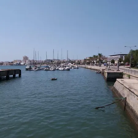 Typical Fishing Village In Historic Center I Portimão Buitenkant foto